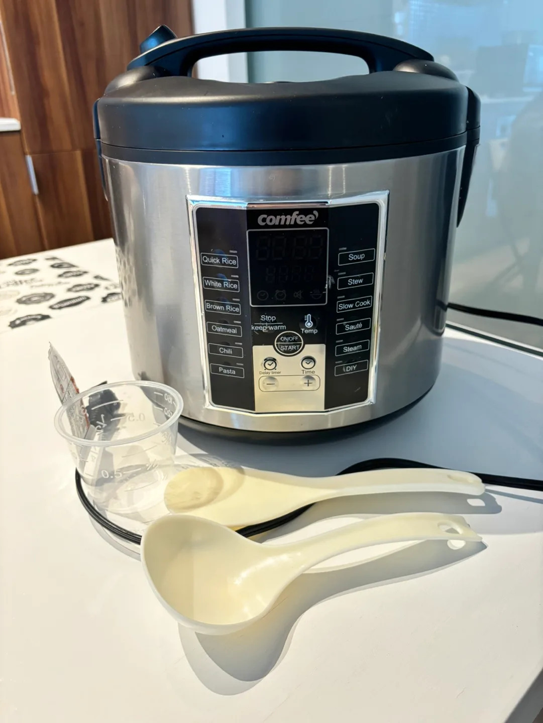 Comfee 10-Cup Multifunctional Digital Rice Cooker thumbnail