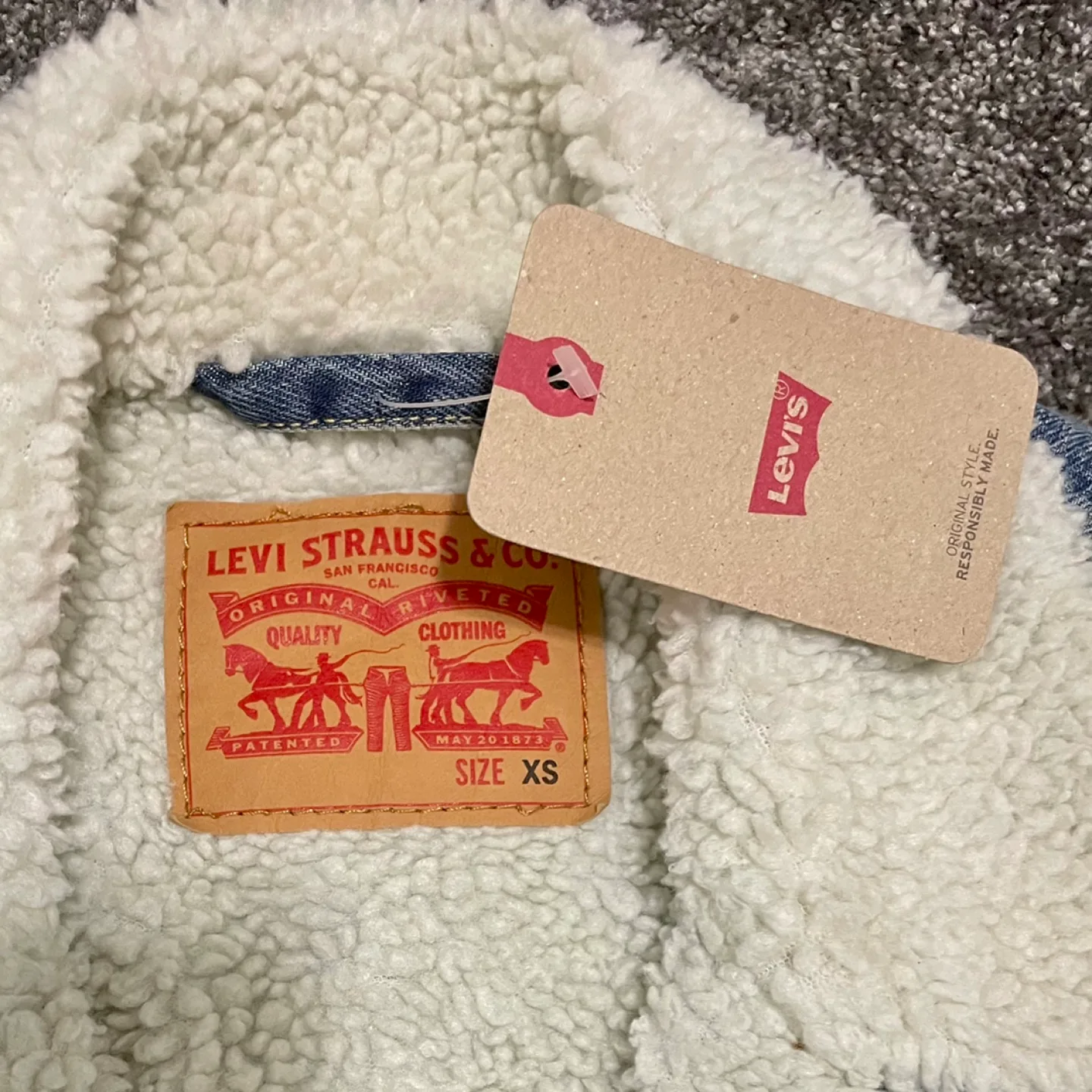 Levi's® Mens Sherpa Trucker Jacket - XS image indicator(8)