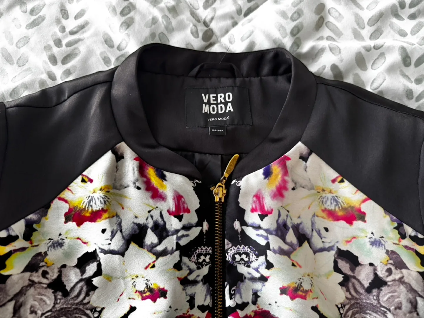 Vero Moda Floral Bomber Jacket image indicator(3)