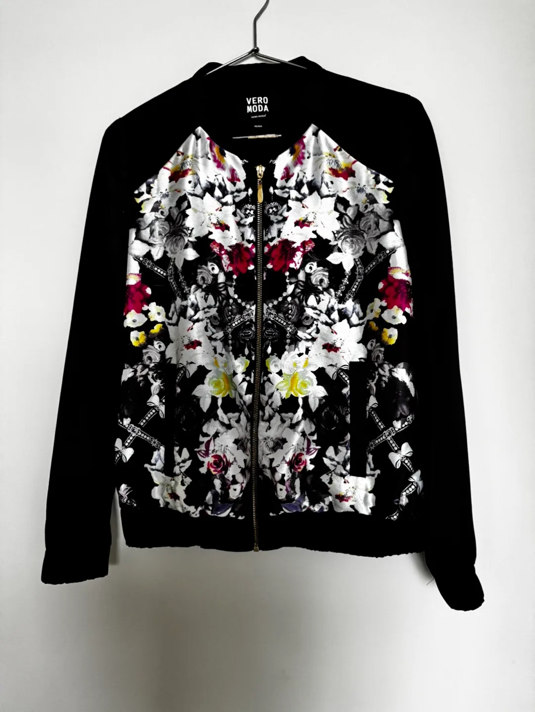 Vero Moda Floral Bomber Jacket image indicator(2)