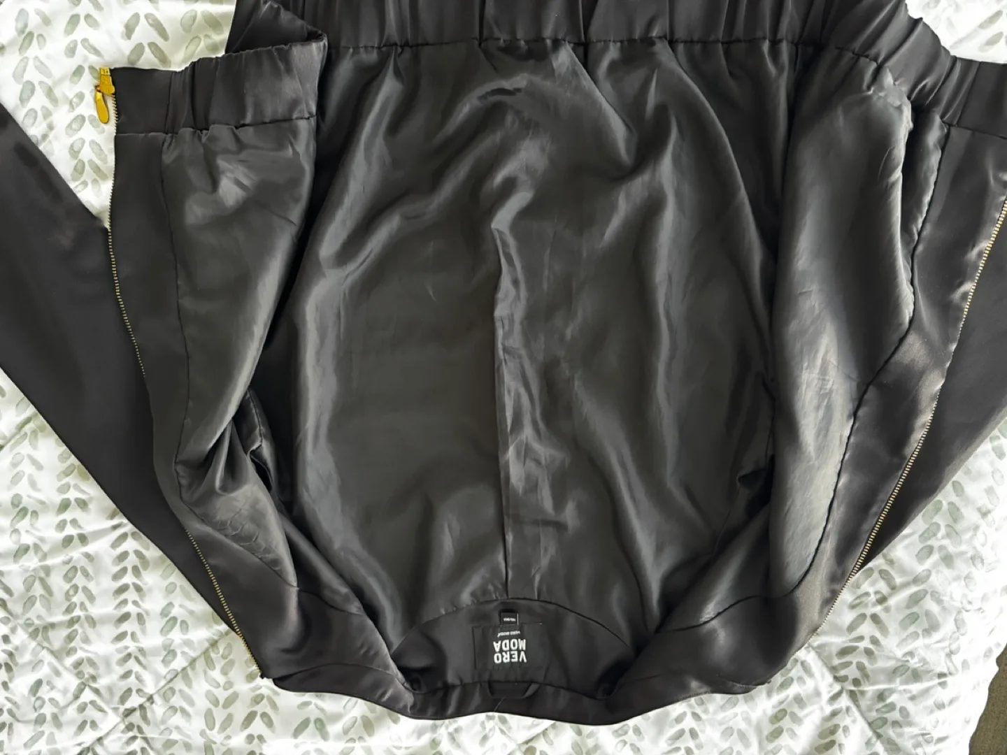 Vero Moda Floral Bomber Jacket image indicator(8)