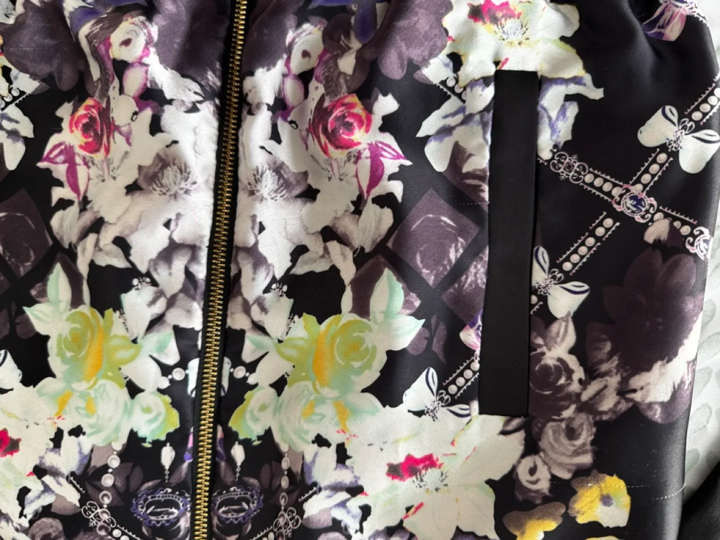 Vero Moda Floral Bomber Jacket image indicator(7)