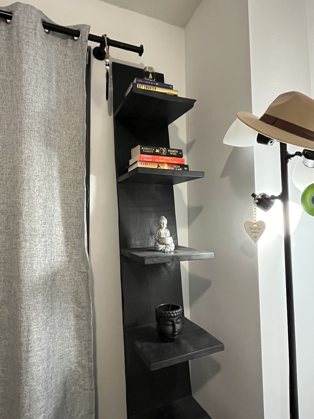 Black leaning ladder shelf - photo 2