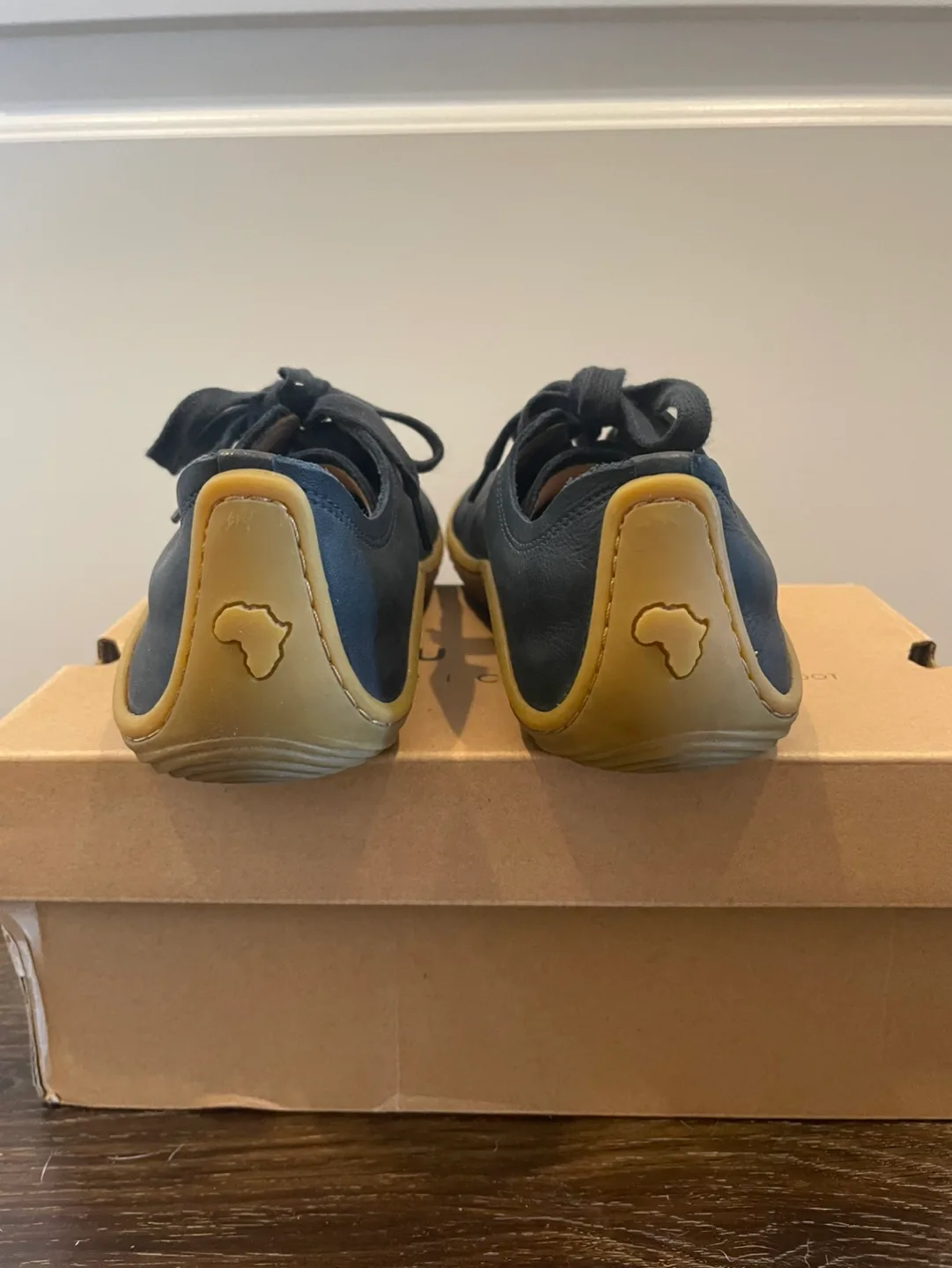 Vivo Barefoot Women's Leather Shoes - Size 5 image indicator(2)