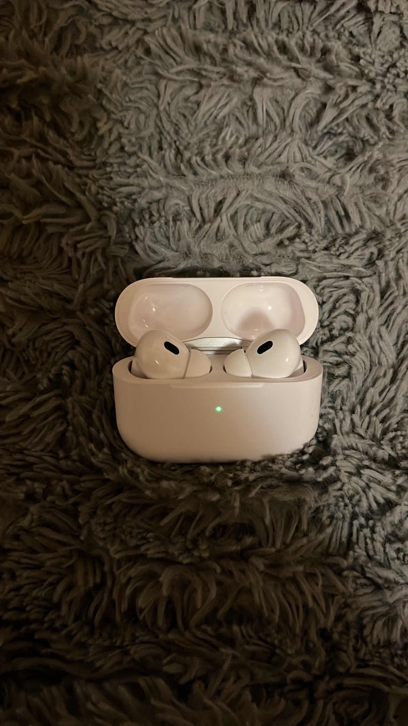 Apple AirPods Pro (2nd generation) - photo 3