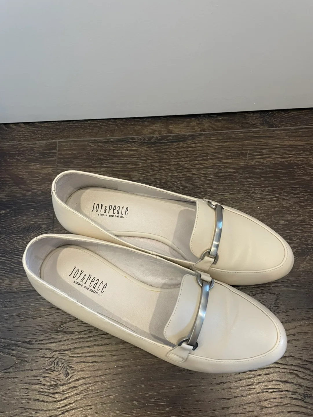 Women Lambskin Leather Loafers - US 5 image indicator(2)