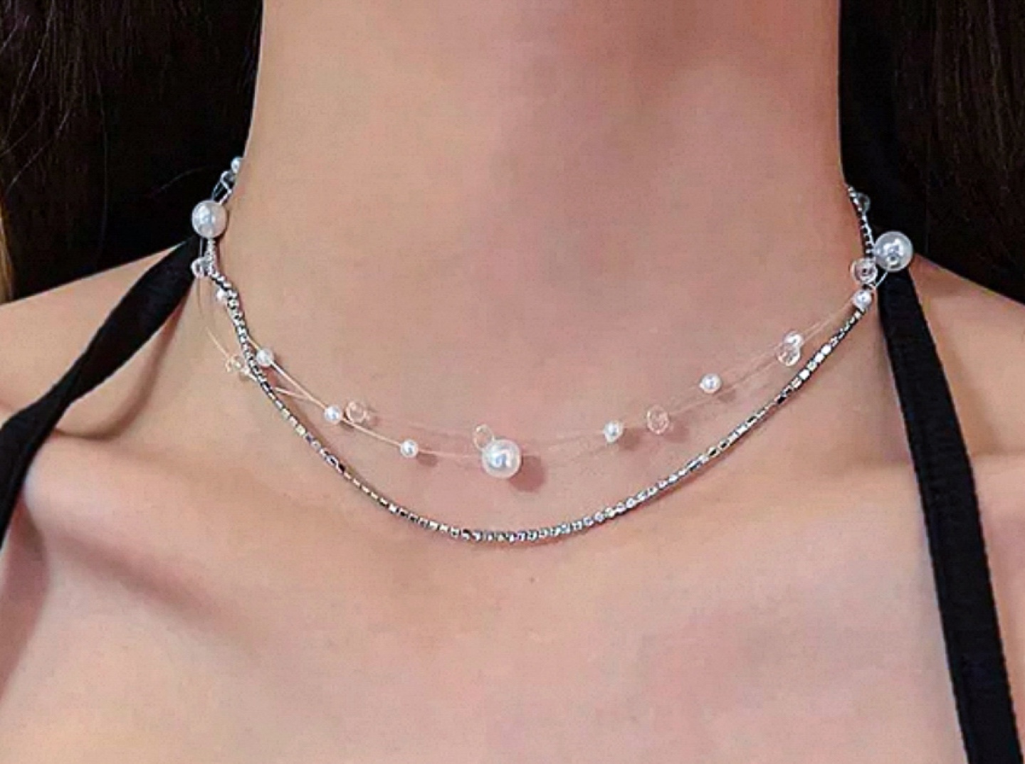 Elegant Pearl and Crystal Necklace - photo 3