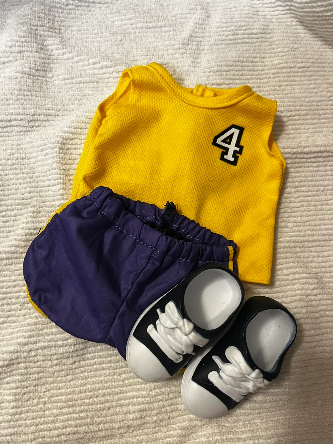 Doll Outfits + Shoes image indicator(4)