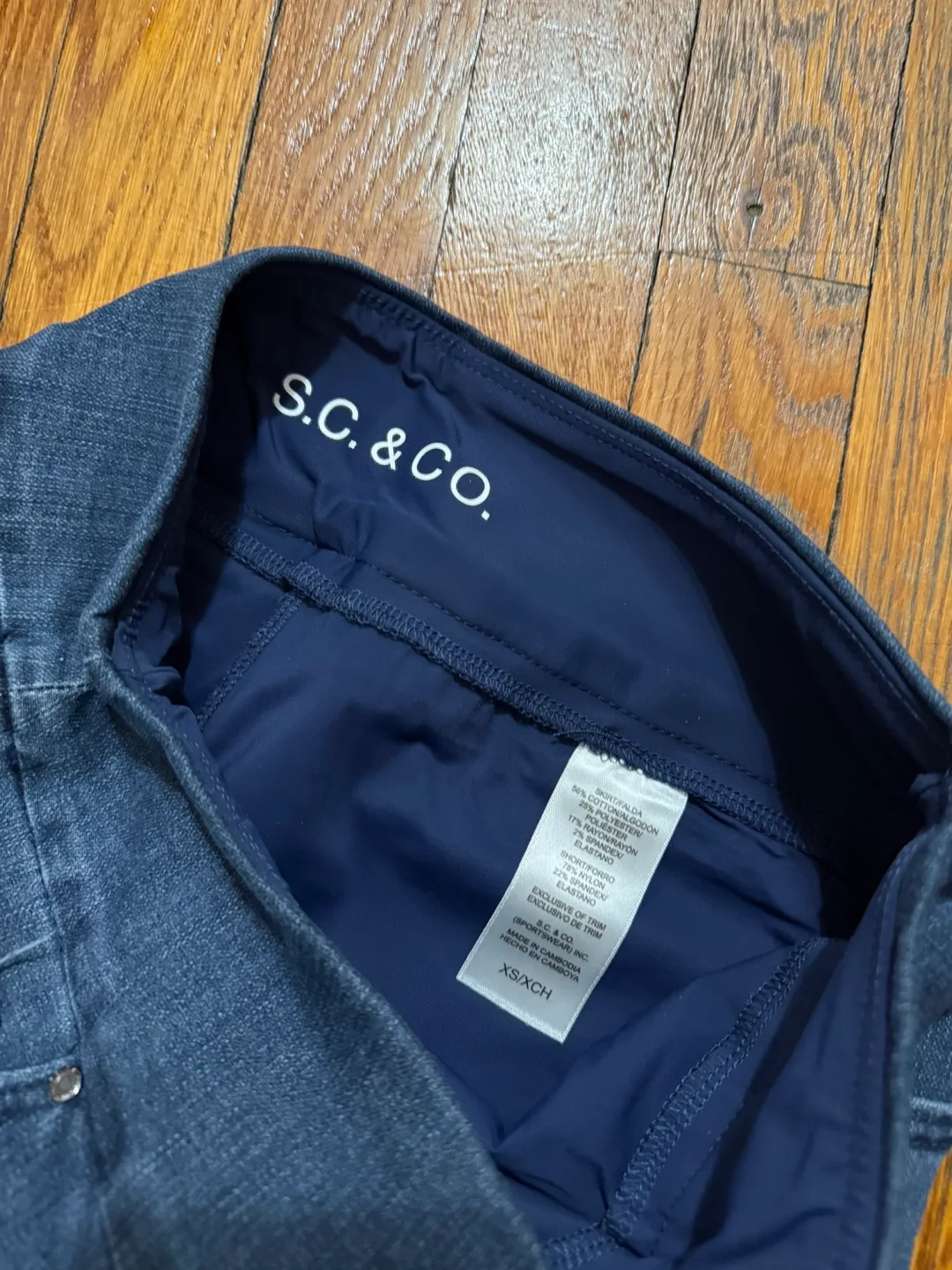S.C.& Co. Denim Skirt Size XS image indicator(3)