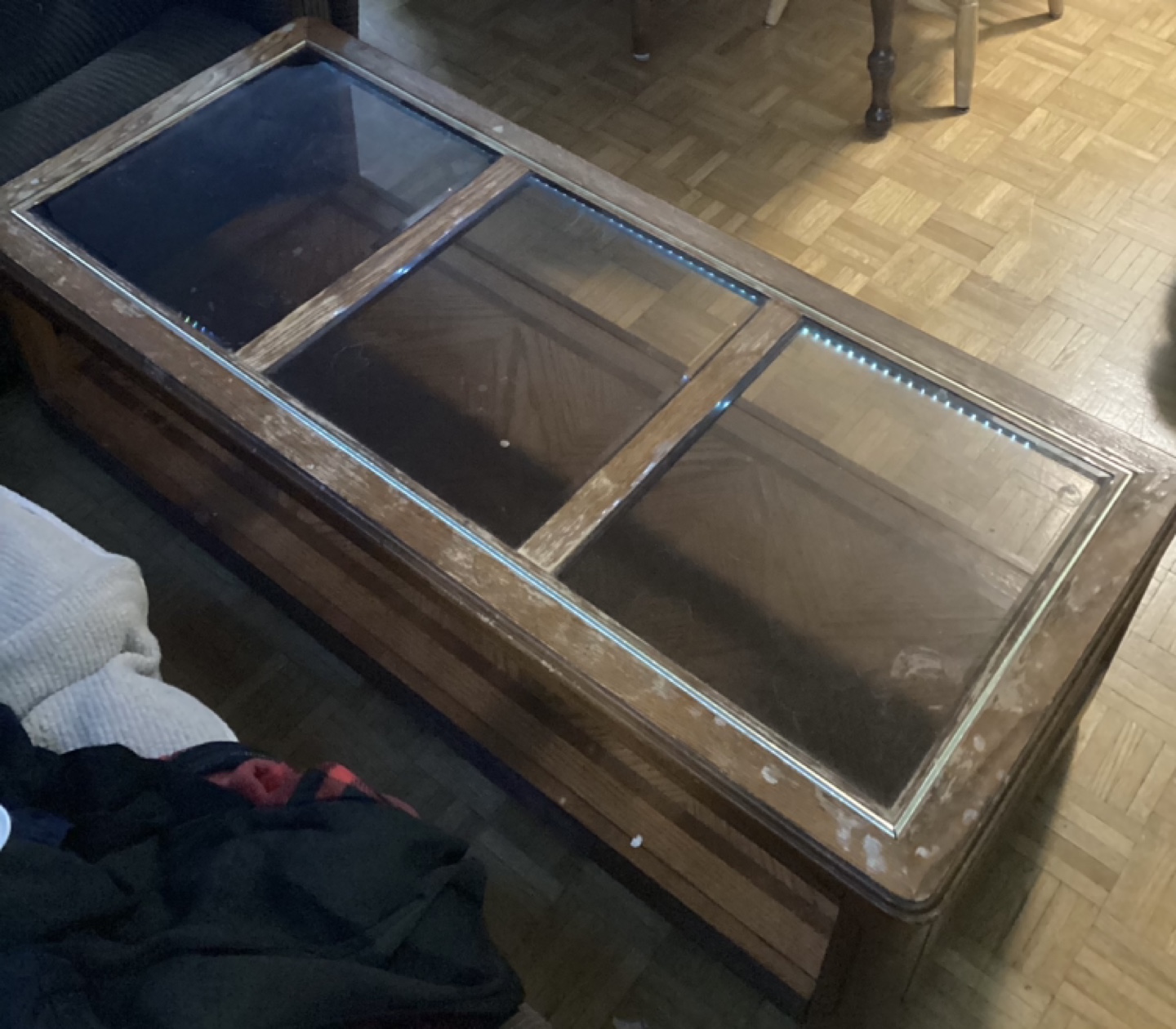 Vintage Wooden Coffee Table with Glass Top - photo 2