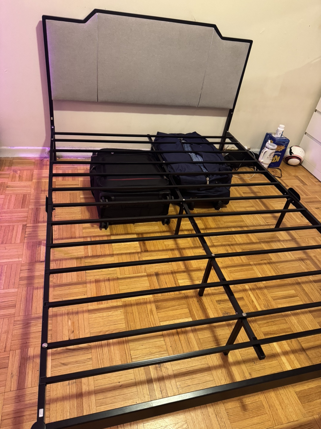 Queen Size Bed Frame with Headboard - photo 3