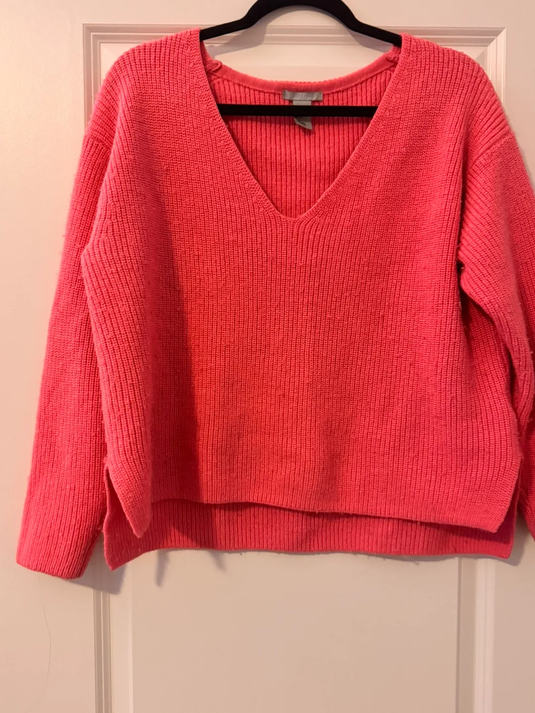 H&M Pink V-Neck Knit Sweater image indicator(6)