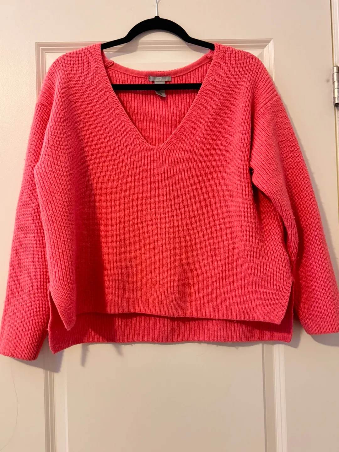 H&M Pink V-Neck Knit Sweater image indicator(3)