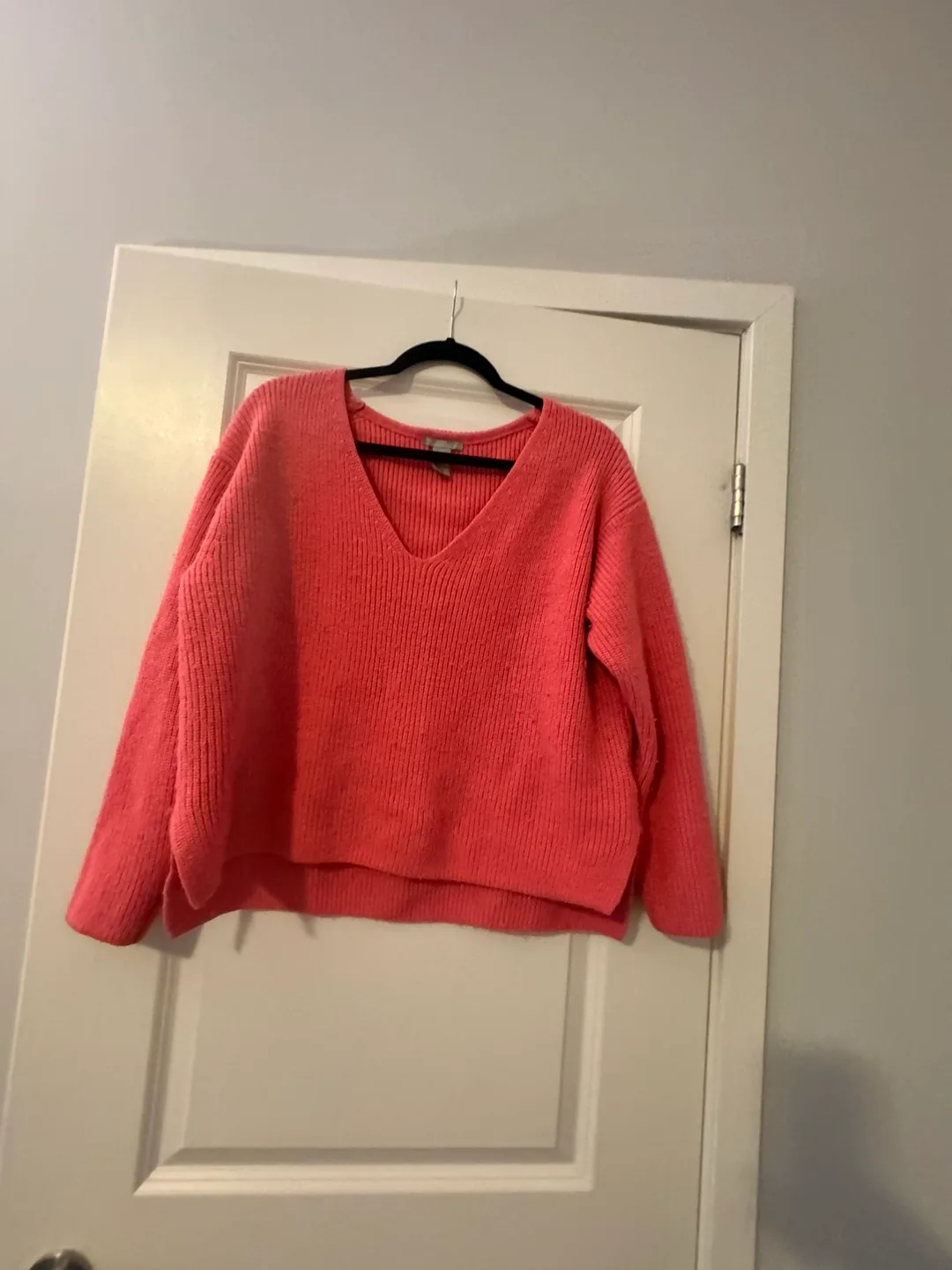 H&M Pink V-Neck Knit Sweater image indicator(5)