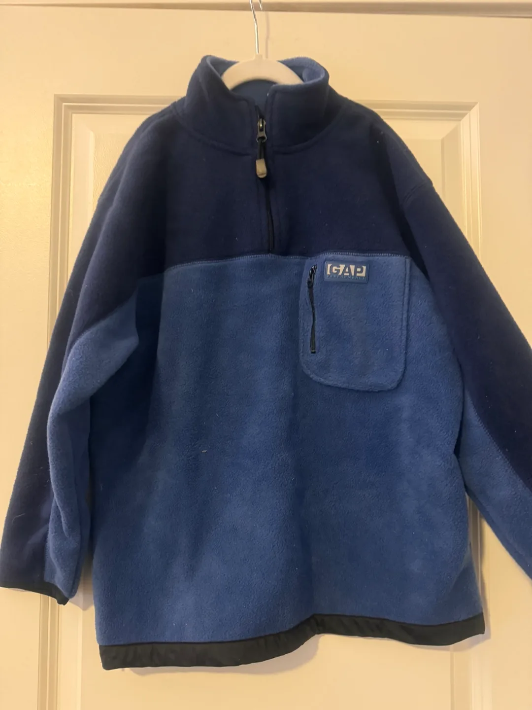 Gap Performance Fleece Pullover kids M (7-8) image indicator(4)