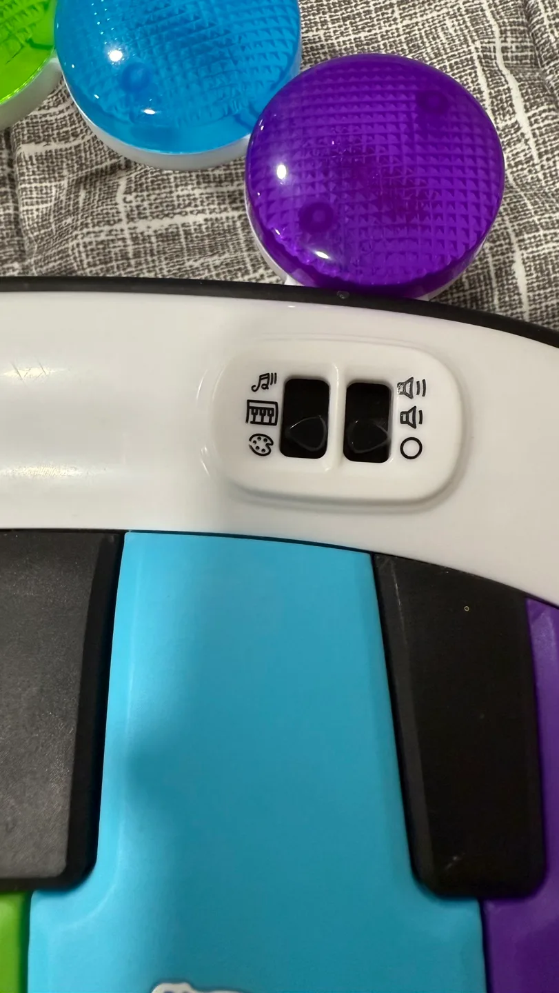 Baby Einstein Take Along Tunes Piano image indicator(2)