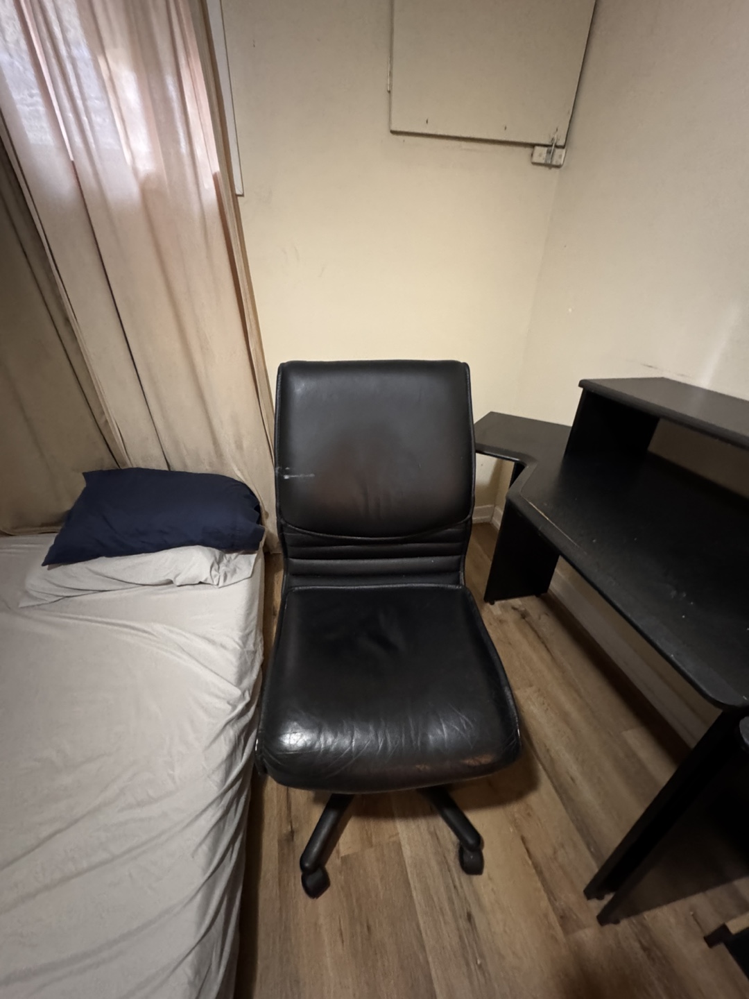 Black L-Shaped Computer Desk with Office Chair - photo 4