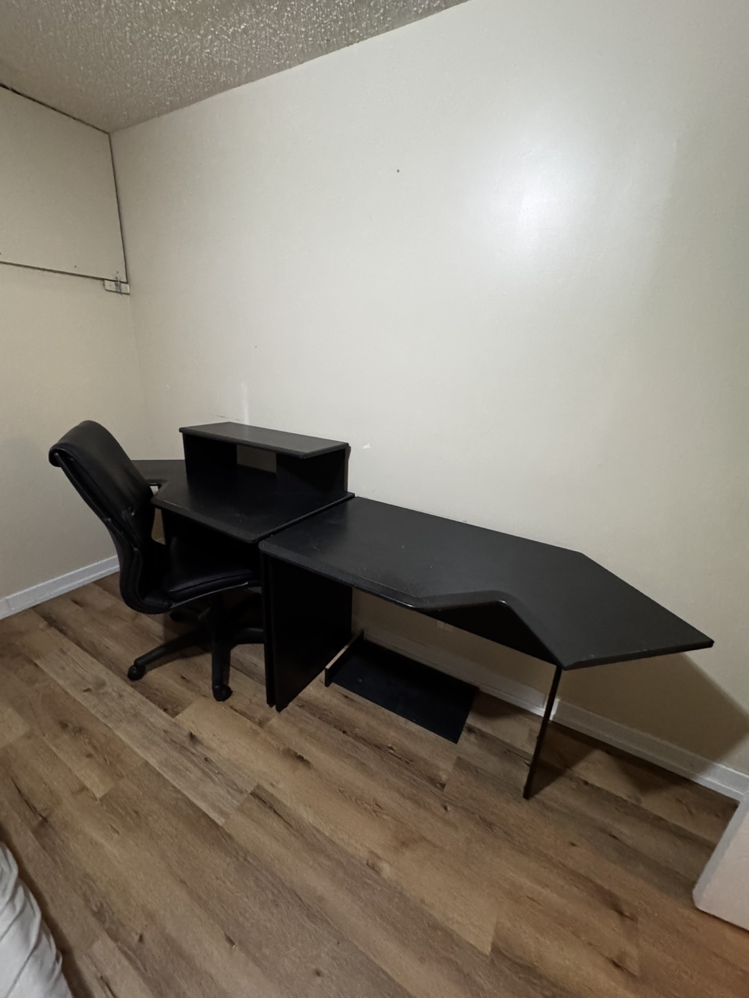 Black L-Shaped Computer Desk with Office Chair