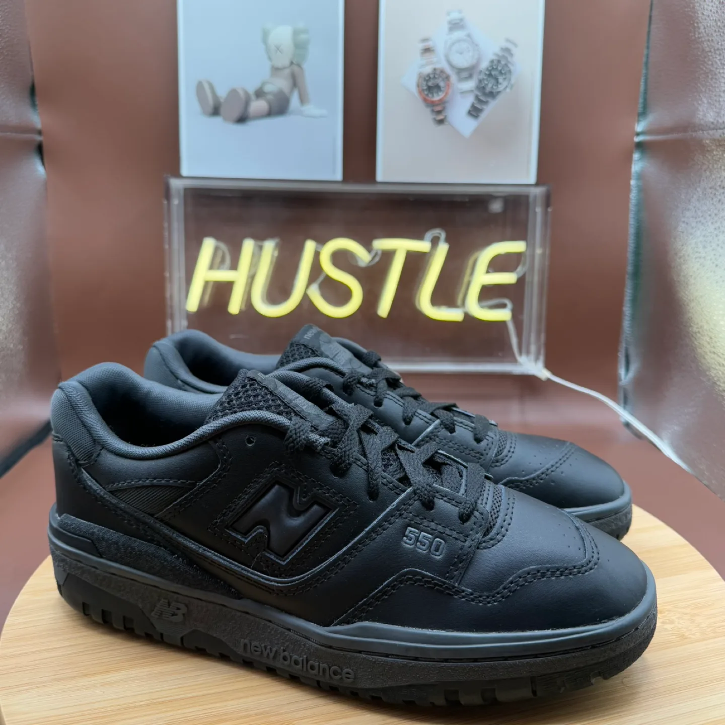 New Balance 550 ‘Triple Black’ Size 7 image indicator(2)