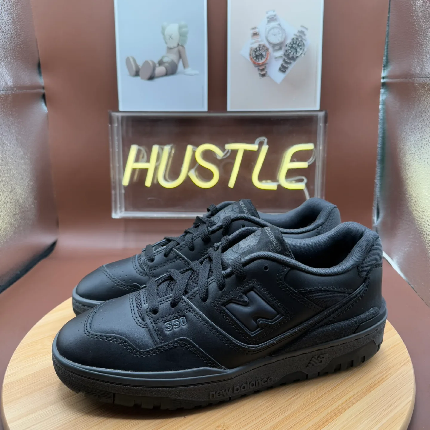 New Balance 550 ‘Triple Black’ Size 7 image indicator(3)