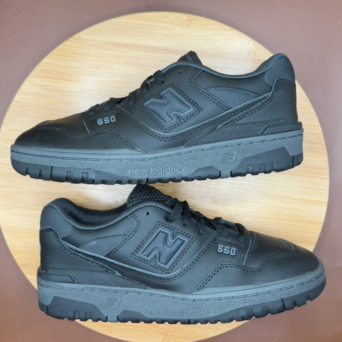 New Balance 550 ‘Triple Black’ Size 7 image indicator(4)
