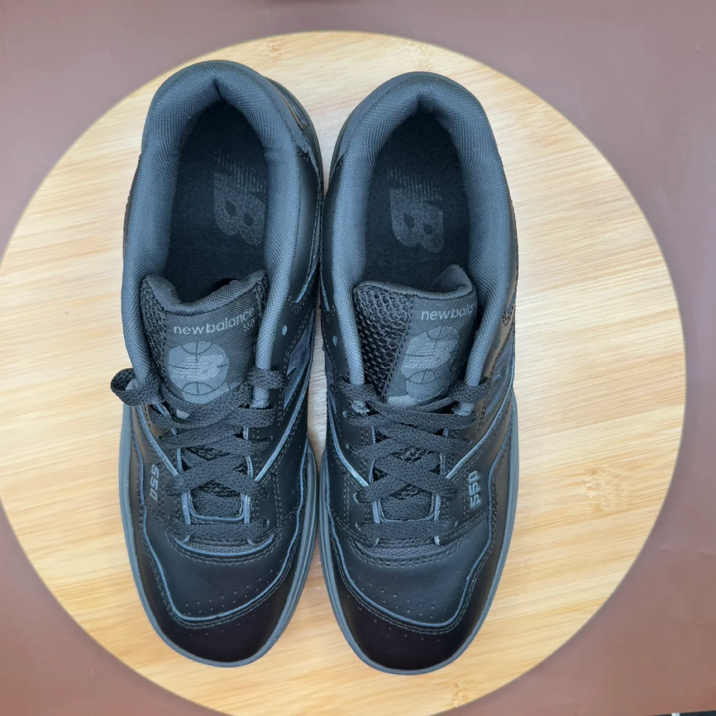 New Balance 550 ‘Triple Black’ Size 7 image indicator(8)