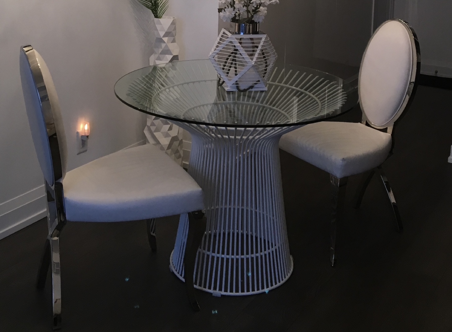 White Glass Top Dining Table - photo 2
