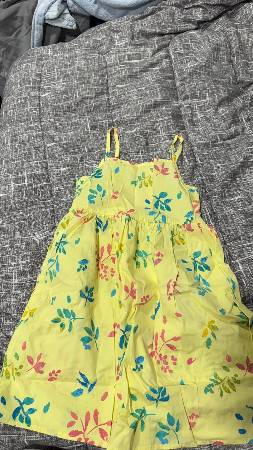 Girls' Dresses Bundle (Sizes 5-6 & 6-7) image indicator(3)