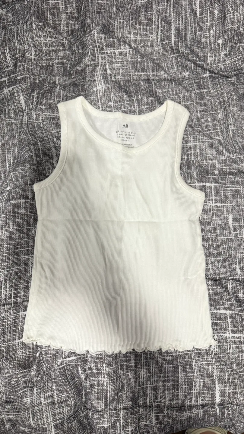 H&M Baby Bodysuits (3-4Y) and two toddler tank tops image indicator(5)