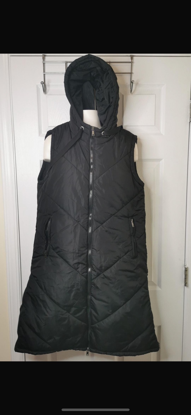 NEW! Women's Black Hooded Long Puffer Vest - photo 4