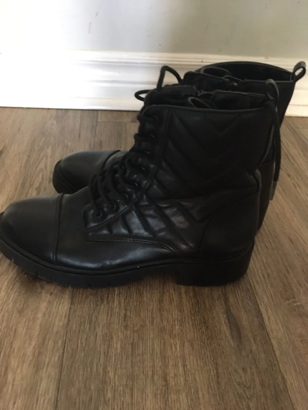 Black aldo boots image indicator(2)