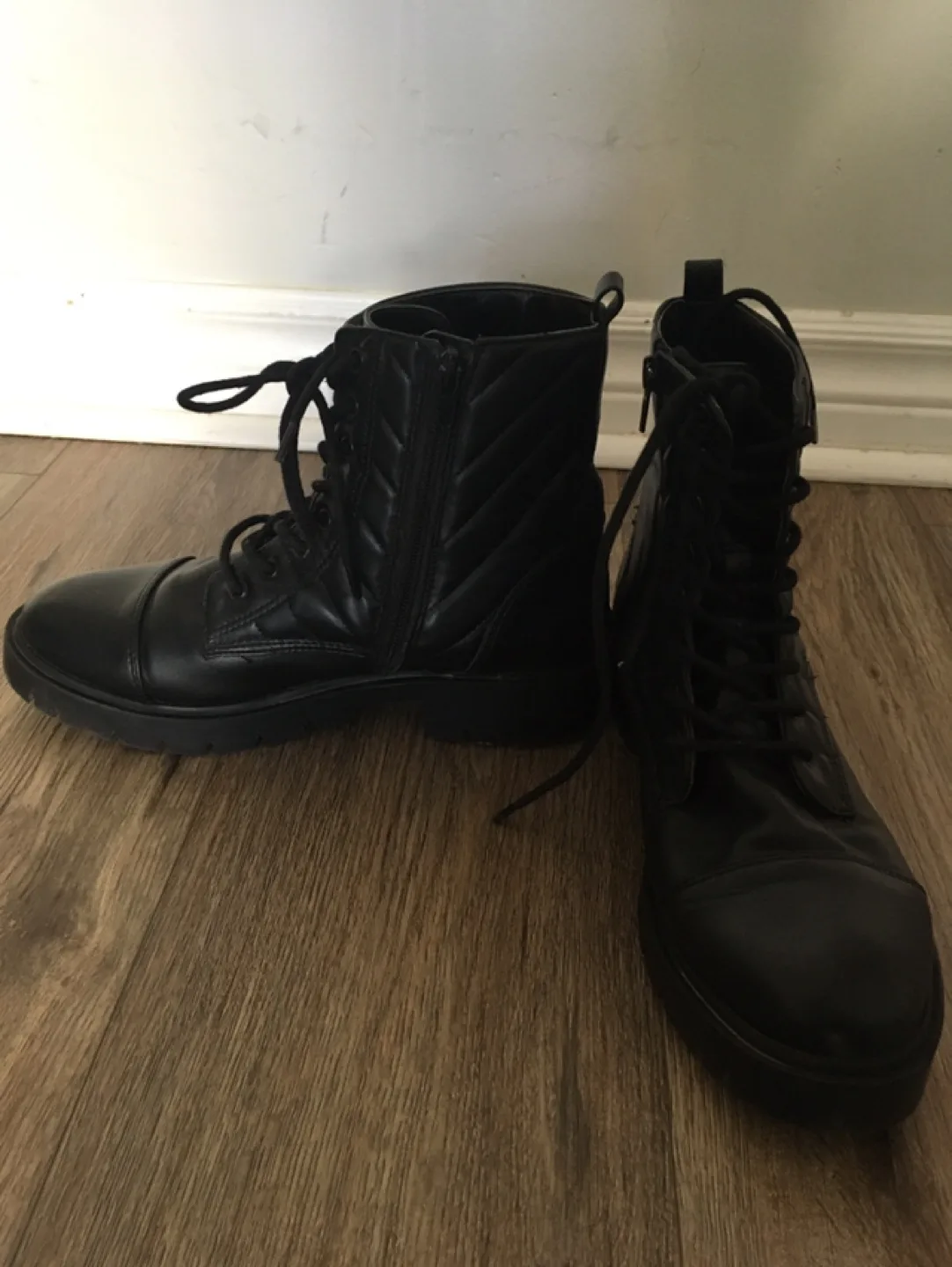Black aldo boots image indicator(3)