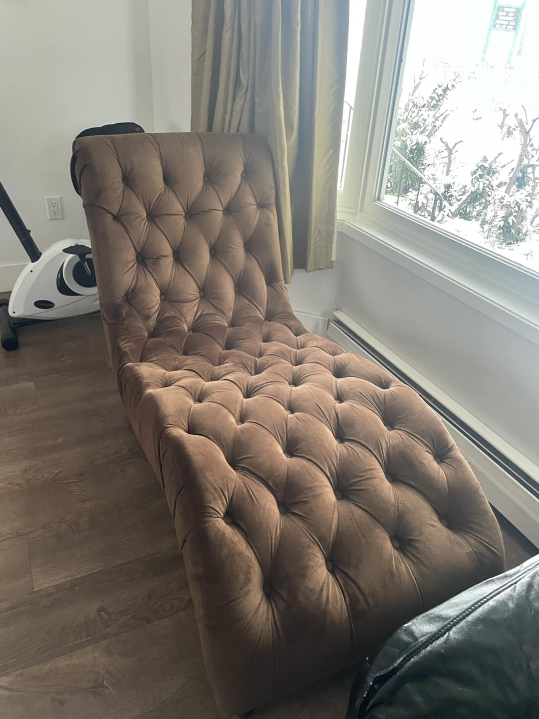 Brown Velvet Chaise Lounge - photo 3
