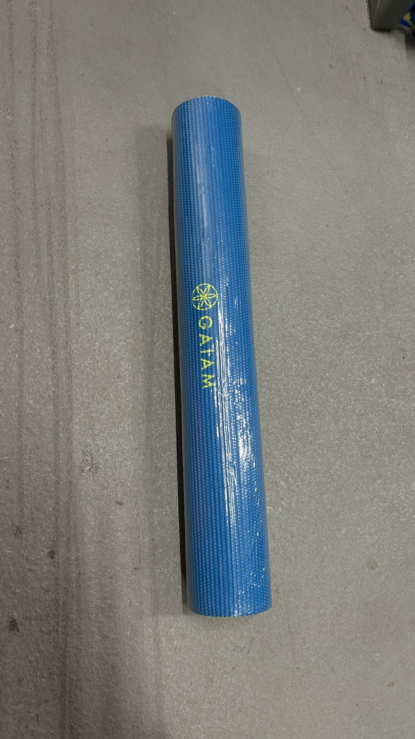 Gaiam yoga mat BRAND NEW