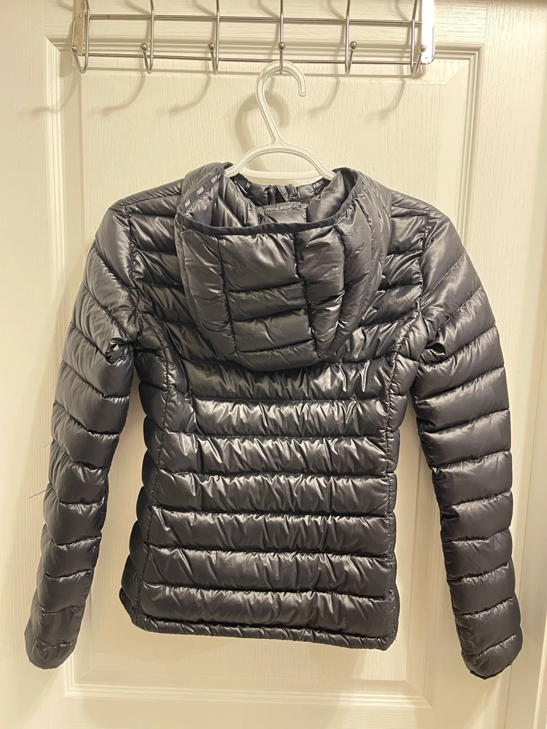 Aritzia Parklife Women's Black Puffer Jacket Size Small image indicator(2)