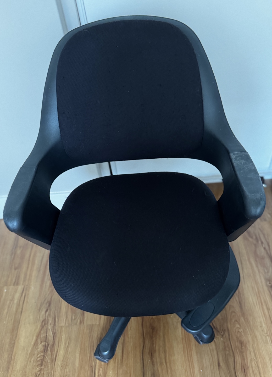 Black Office Chair with Armrests