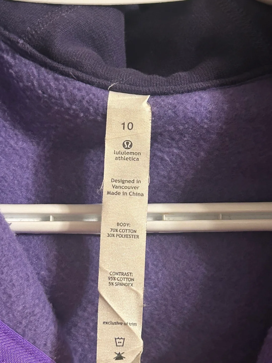 Lululemon Scuba Hoodie Size 10 image indicator(6)