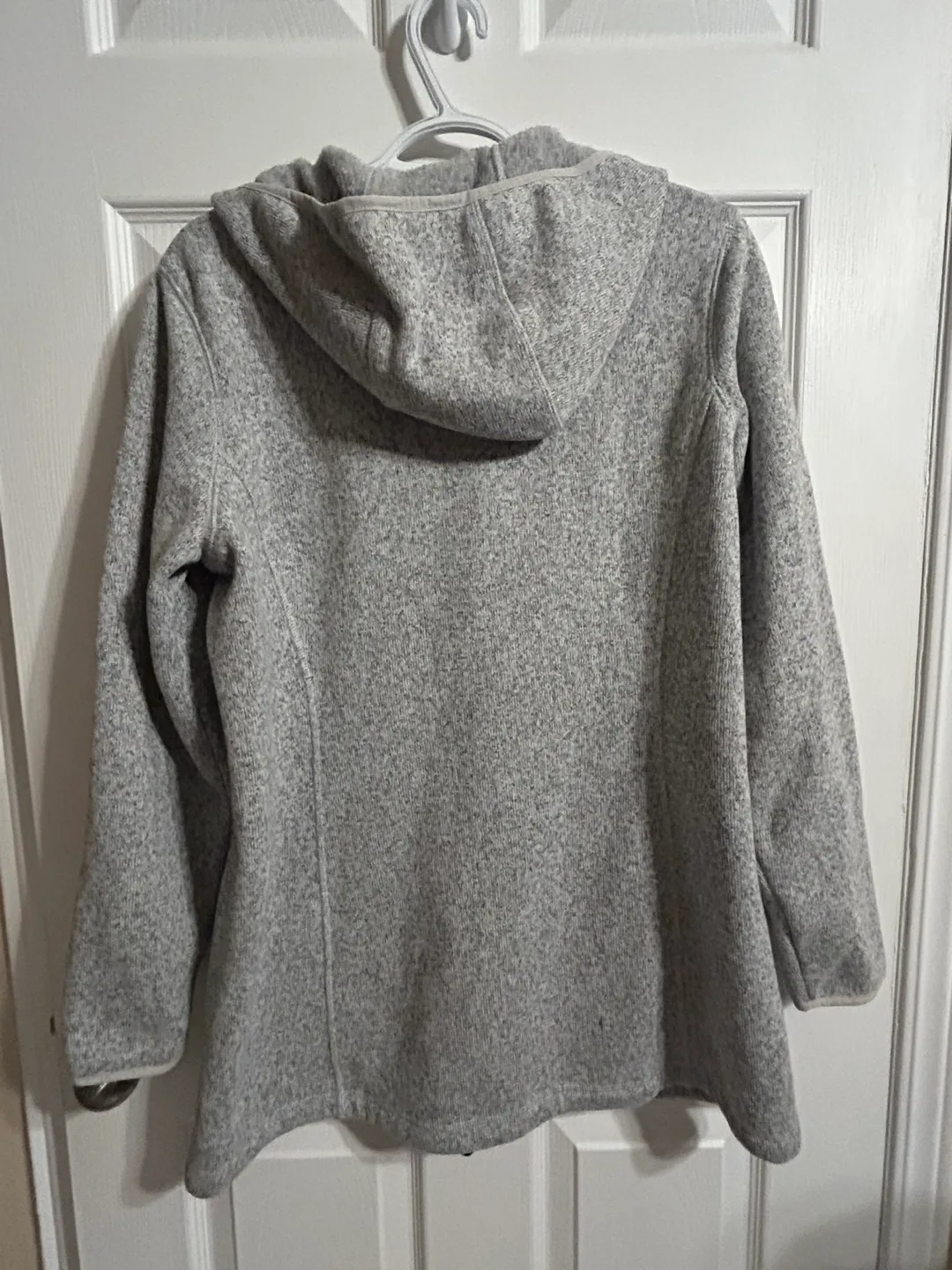 L.L.Bean Women's Size Large Grey Fleece Zip-Up Hoodie image indicator(5)