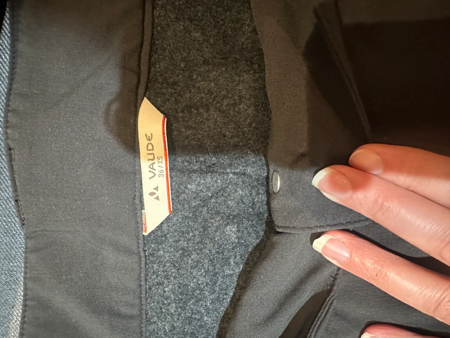 Vaude Women's Size 36/13 Black Softshell Pants image indicator(2)