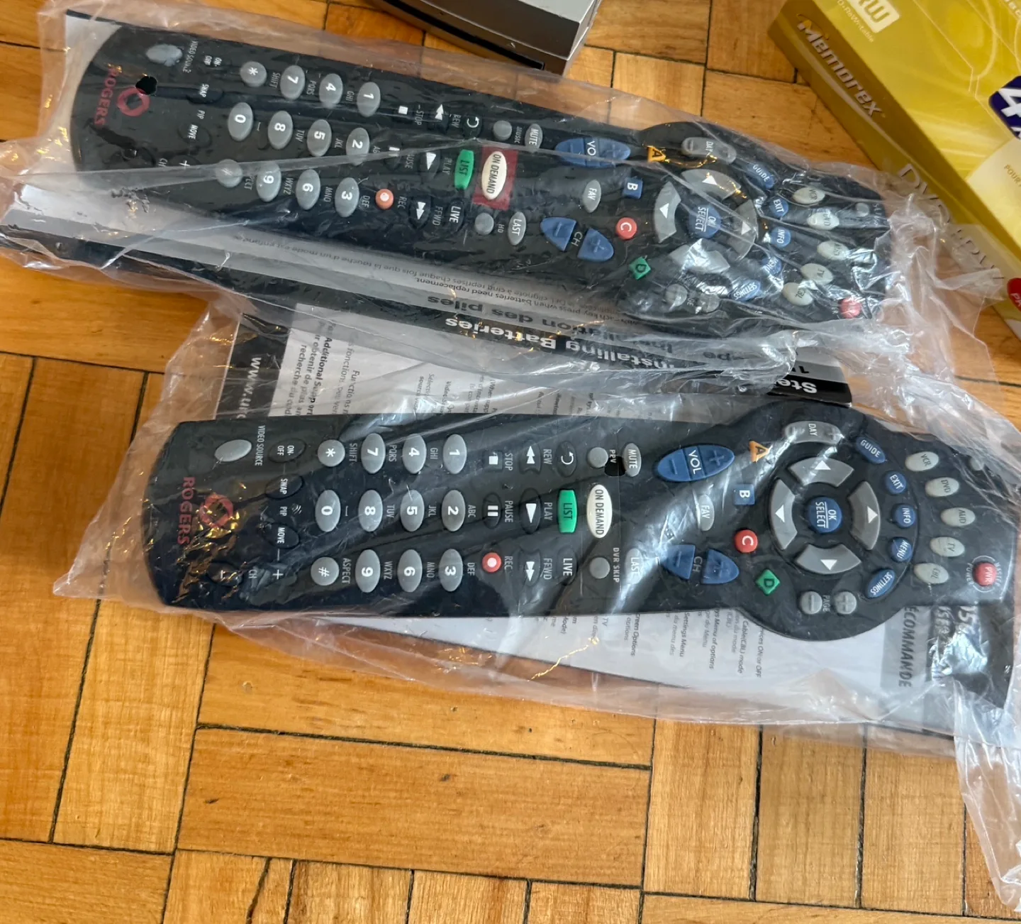 Free Items - Remote Controller, Power Meter and DVD Laptop Drive image indicator(2)