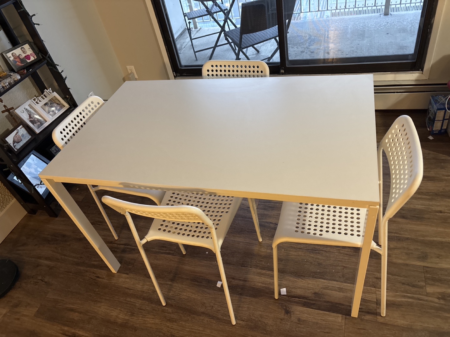 Need to be gone soon!!!! White Table and Four Chairs Set