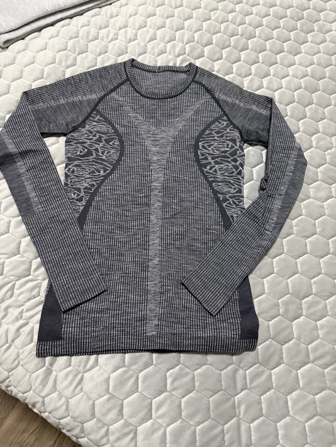 Women's Swiftly tech Long Sleeve Shirt