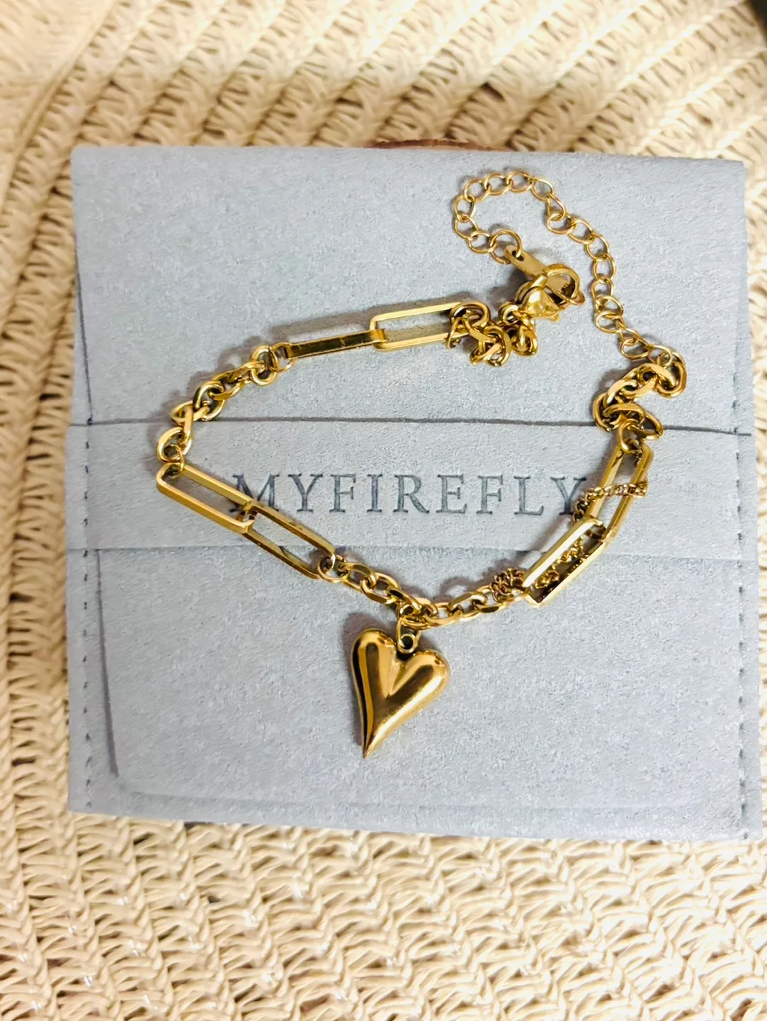 Gold Heart Charm Bracelet (brand new )‼️last price ‼️ image indicator(2)