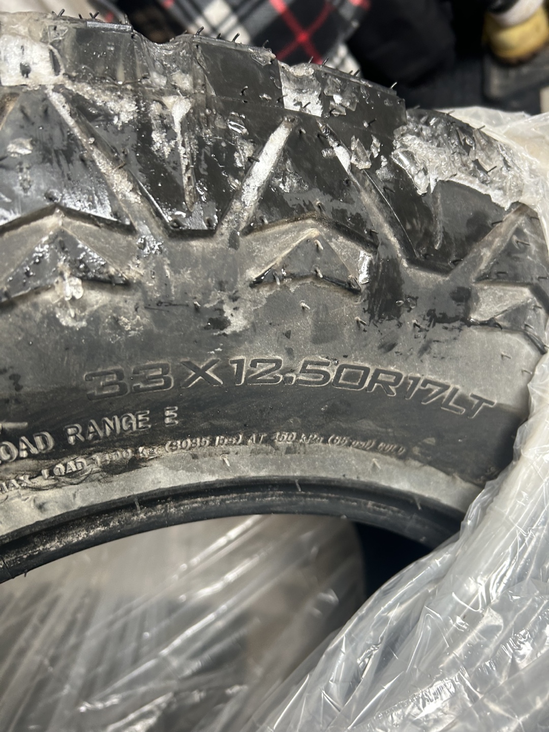 Keter 33x12.50R17LT Tire - photo 2