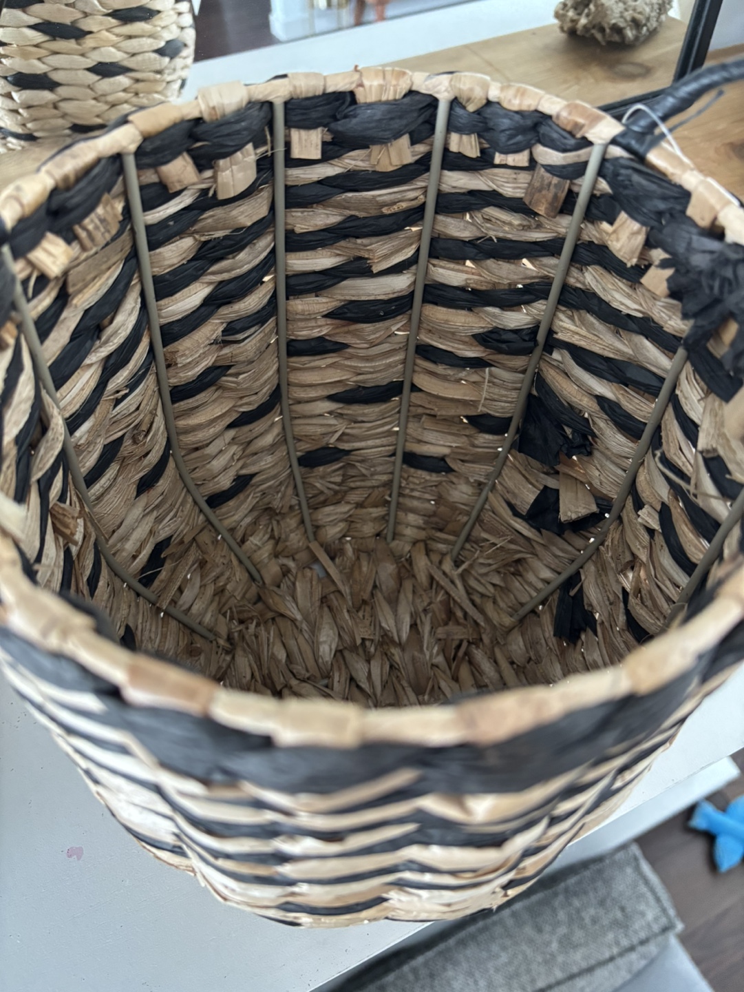 Black and Beige Woven Basket with Handles - photo 3