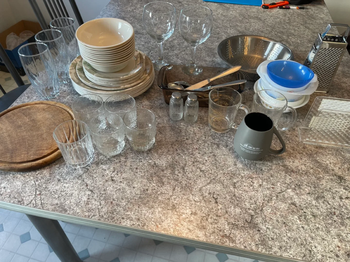 Kitchenware Bundle: Dishes, Glasses, Cutlery & More! thumbnail