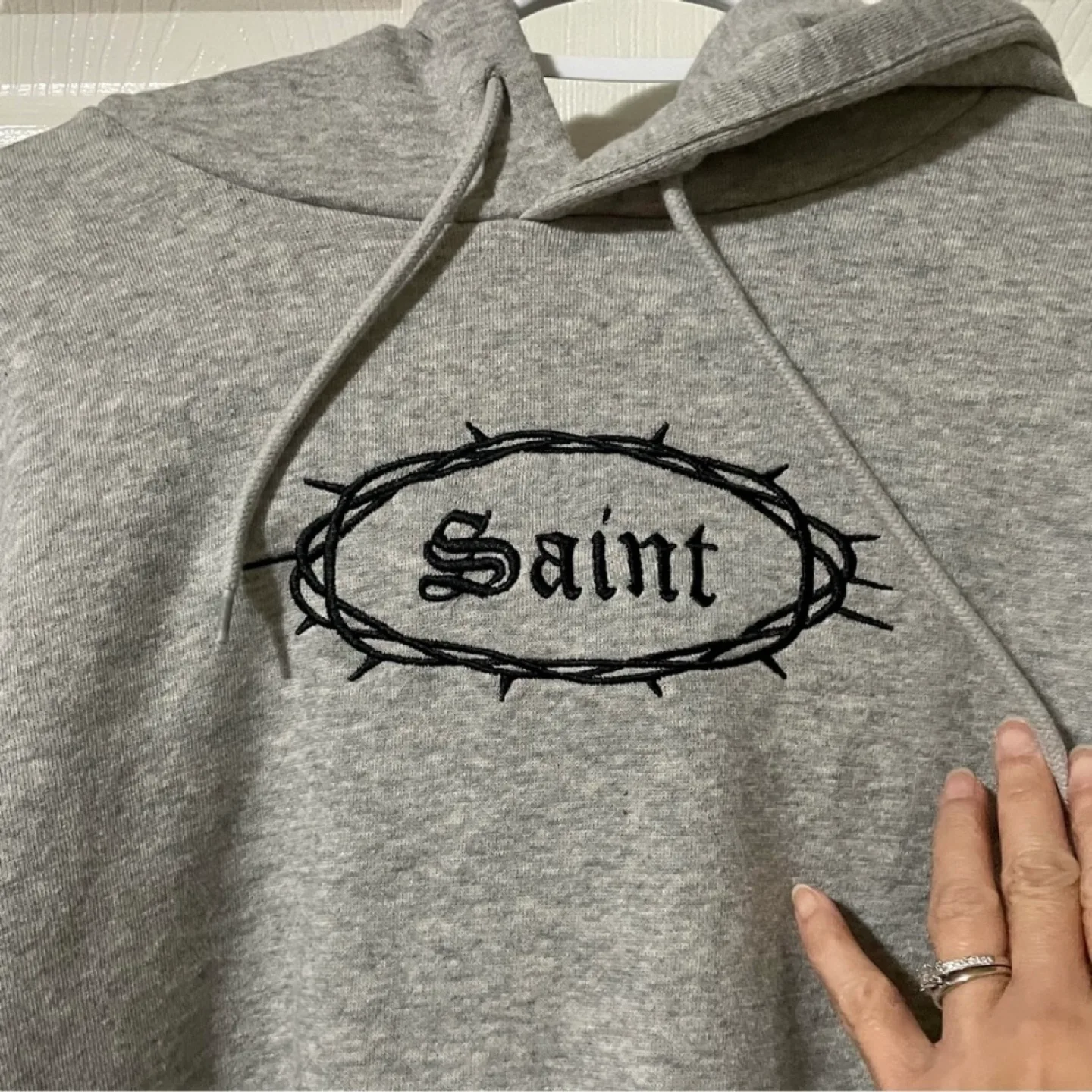 Forever 21 Cropped Sweatshirt Hoodie. Size Medium image indicator(5)