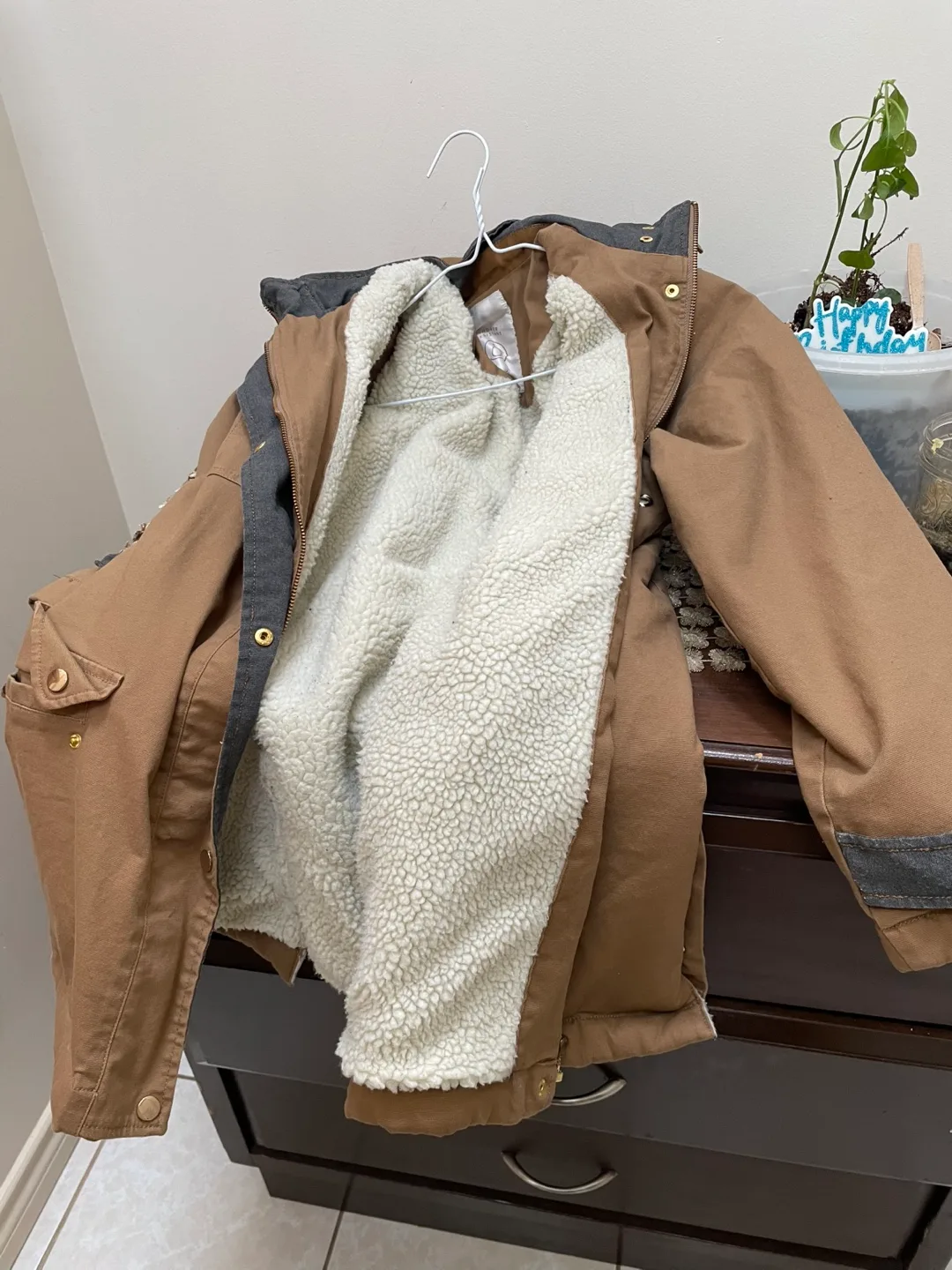 Jackets for free( pls take both) image indicator(6)