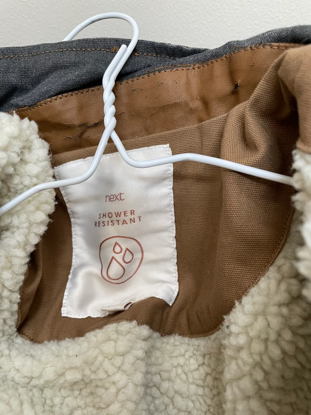 Jackets for free( pls take both) image indicator(5)