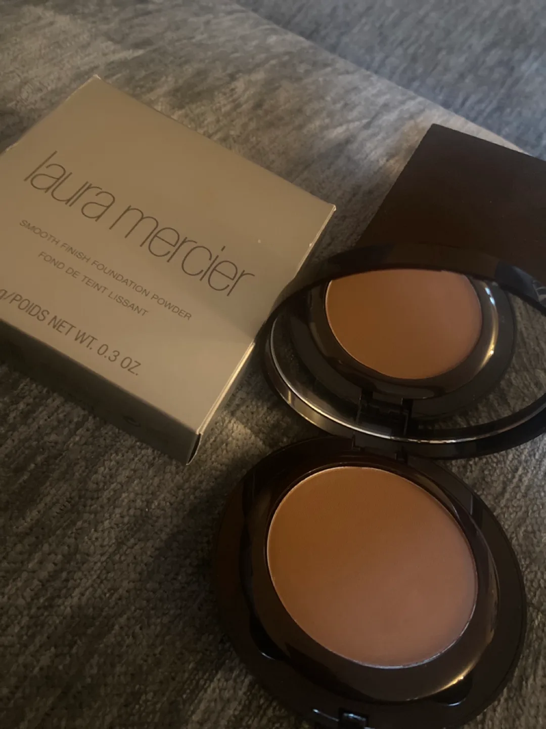 Laura Mercier Smooth Finish Foundation Powder 🏈 image indicator(3)
